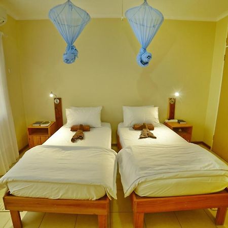 מלון Uis Brandberg Rest Camp מראה חיצוני תמונה