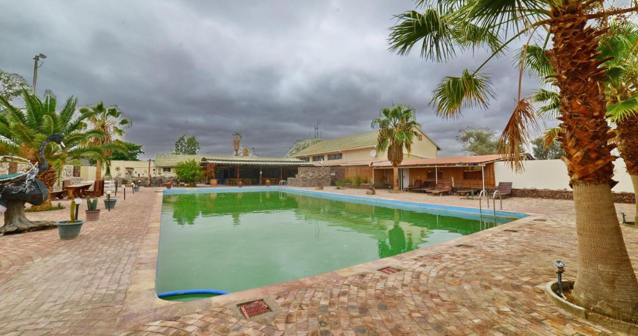 מלון Uis Brandberg Rest Camp מראה חיצוני תמונה