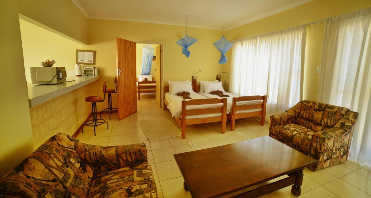 מלון Uis Brandberg Rest Camp מראה חיצוני תמונה