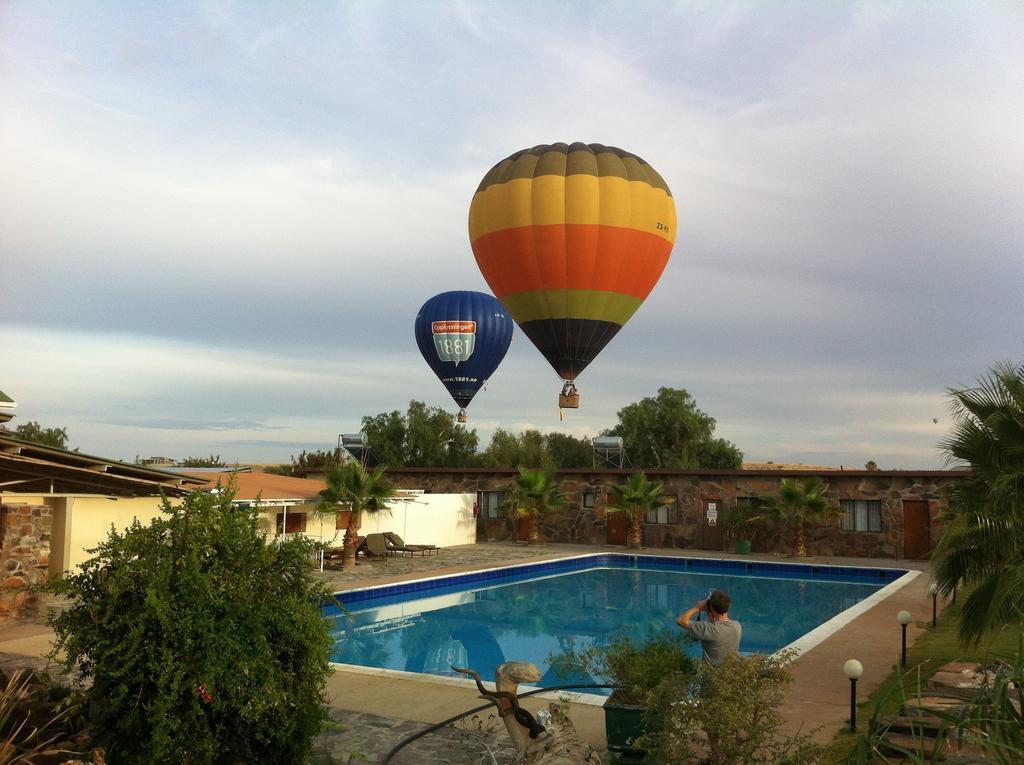 מלון Uis Brandberg Rest Camp מראה חיצוני תמונה